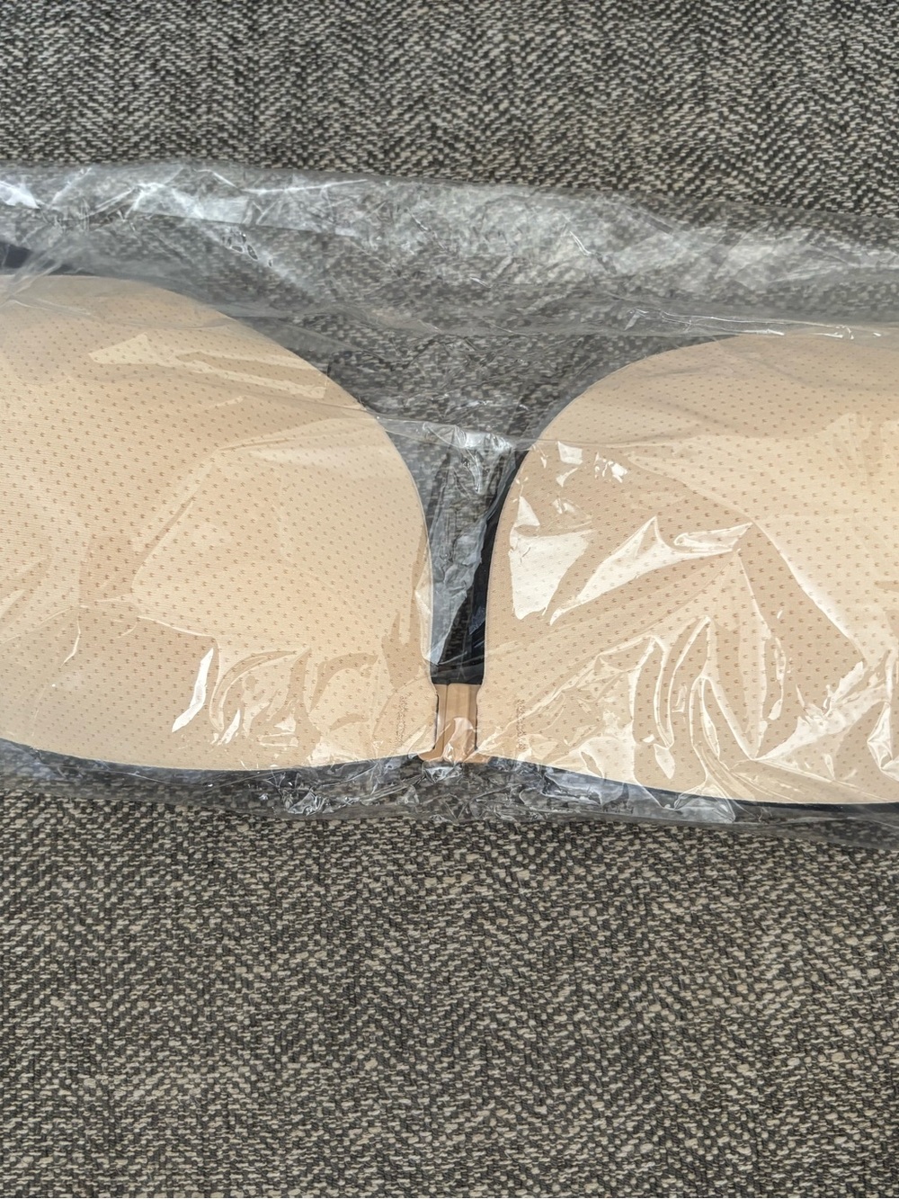 Adhesive Bra - Picture 5 of 8